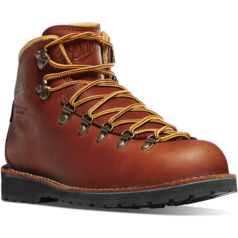 Brown Women's Danner Mountain Pass Hiking Boots | 43259-STBQ